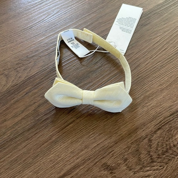 Janie and Jack kids Bow Tie Size 0 to 24 Months - Picture 1 of 2